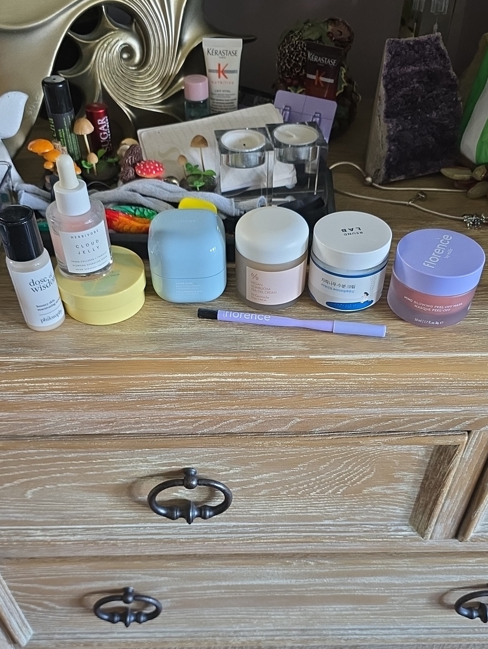 Assorted Skincare & Beauty Jars with Lavender Applicator